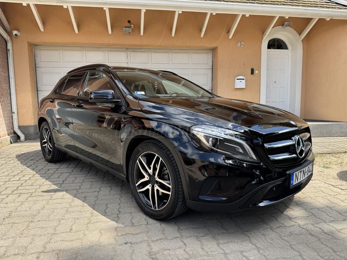MERCEDES-BENZ GLA 200 CDI d 4Matic 7G-DCT