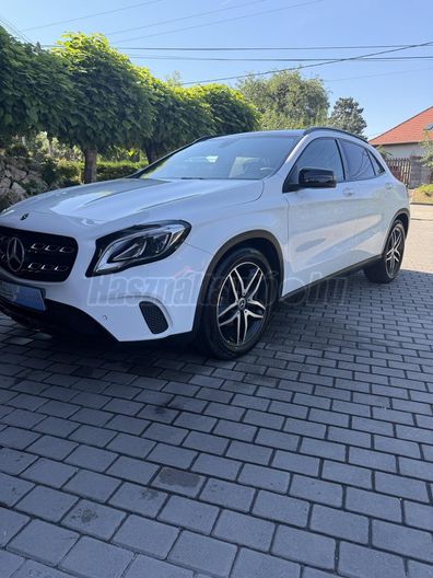 MERCEDES-BENZ GLA 200 d Style 7G-DCT