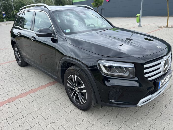 MERCEDES-BENZ GLB 200 d 8G-DCT (7 személyes )