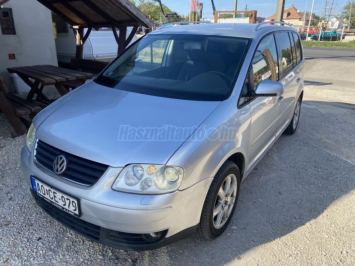 VOLKSWAGEN TOURAN 1.9 PD TDi Highline DSG