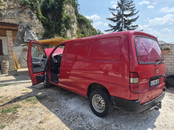 TOYOTA HIACE 2.5 D4-D Panel Van