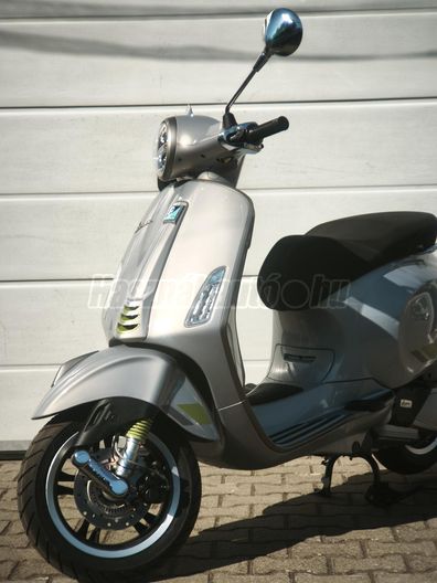 VESPA PRIMAVERA 125 3V