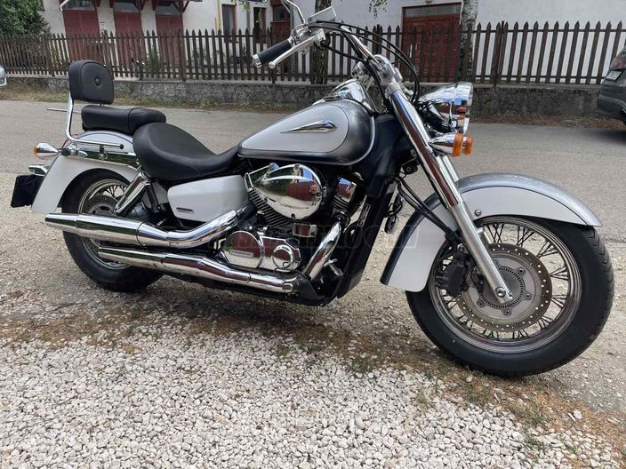 HONDA VT 750