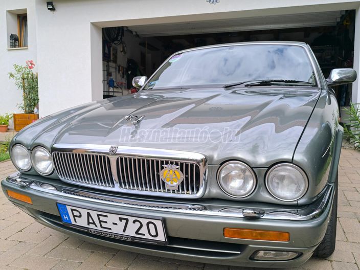 JAGUAR XJ 4.0 Sovereign (Automata)