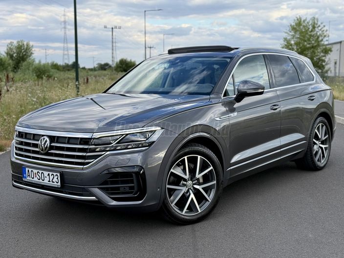 VOLKSWAGEN TOUAREG 3.0 V6 TDI R-Line Tiptronic ic