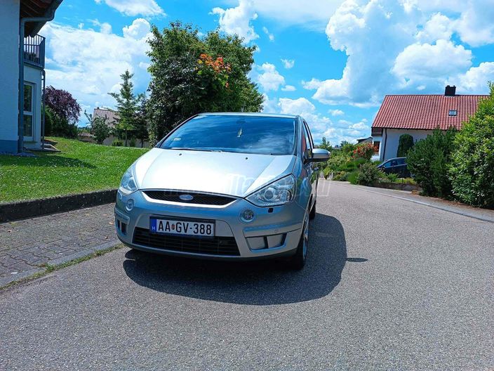 FORD S-MAX 2.0 TDCi Titanium