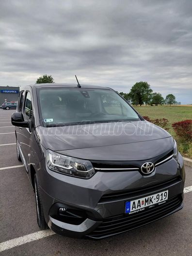 TOYOTA PROACE City Verso 1.2T Family L1H1 [7 személy]