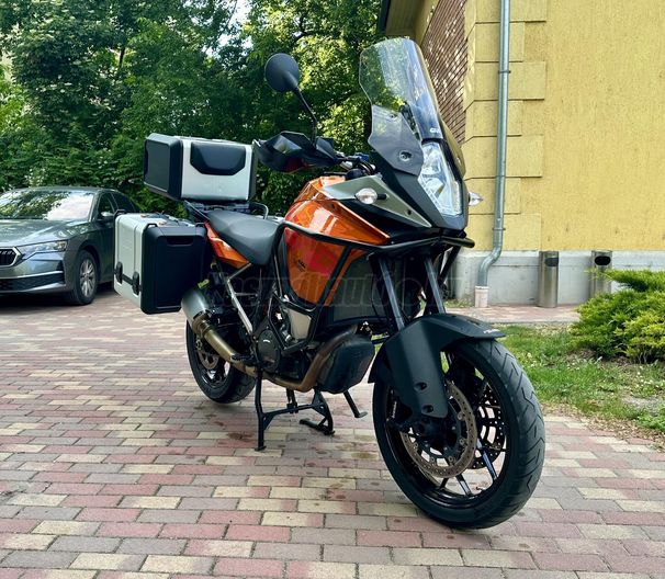 KTM 1050 ADVENTURE
