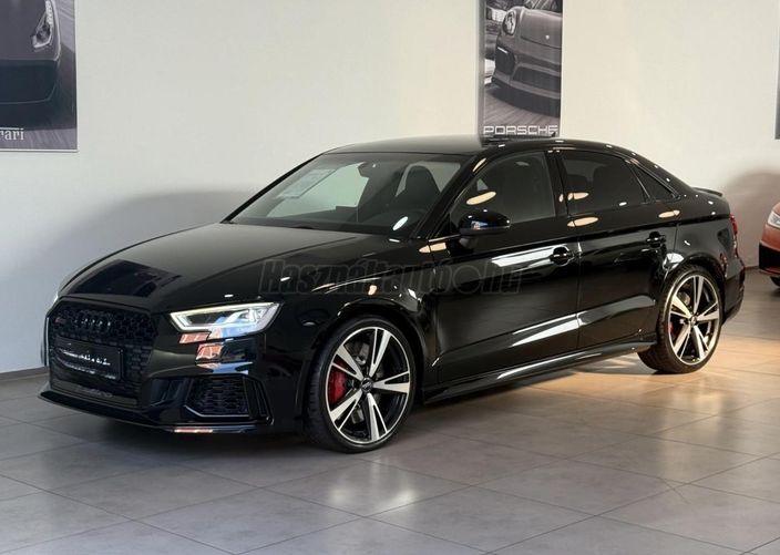 AUDI RS3 Limousine 55 TFSI quattro S-tronic