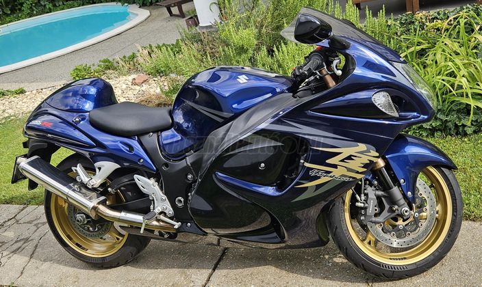 SUZUKI GSX 1300 R (HAYABUSA)