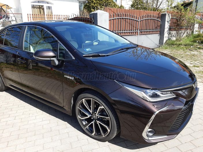TOYOTA COROLLA 1.8 Hybrid Executive e-CVT