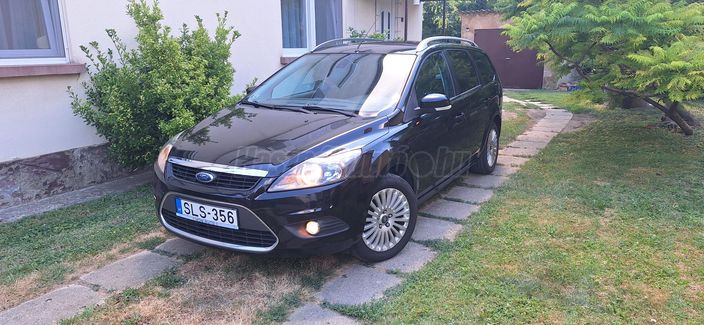 FORD FOCUS 1.8 FFV Titanium