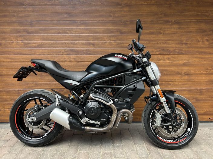 DUCATI MONSTER 797