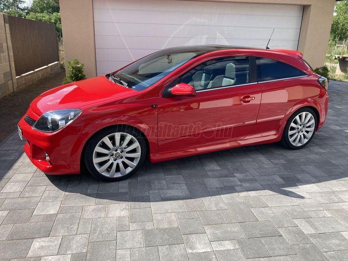 OPEL ASTRA H 1.8 GTC Sport