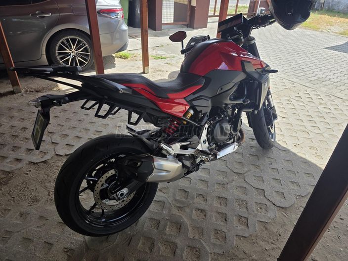 BMW F 900 R