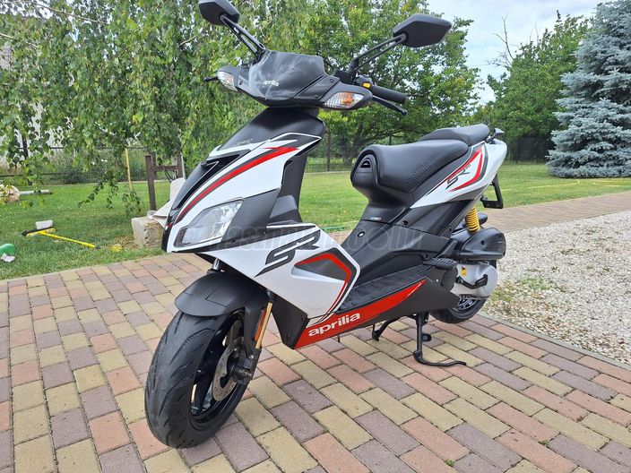 APRILIA SR 50