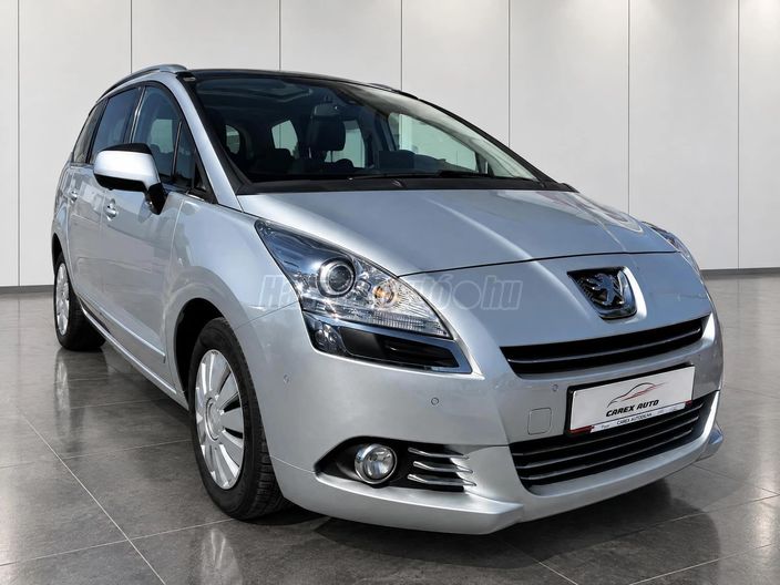 PEUGEOT 5008 1.6 HDi Confort