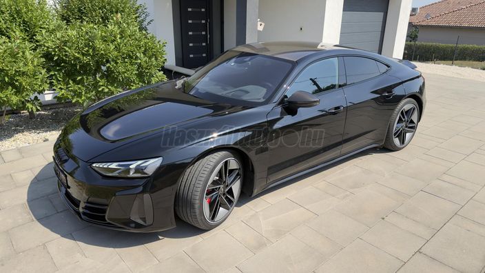 AUDI E-TRON GT