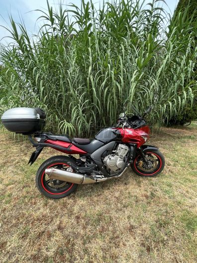 HONDA CBF 600
