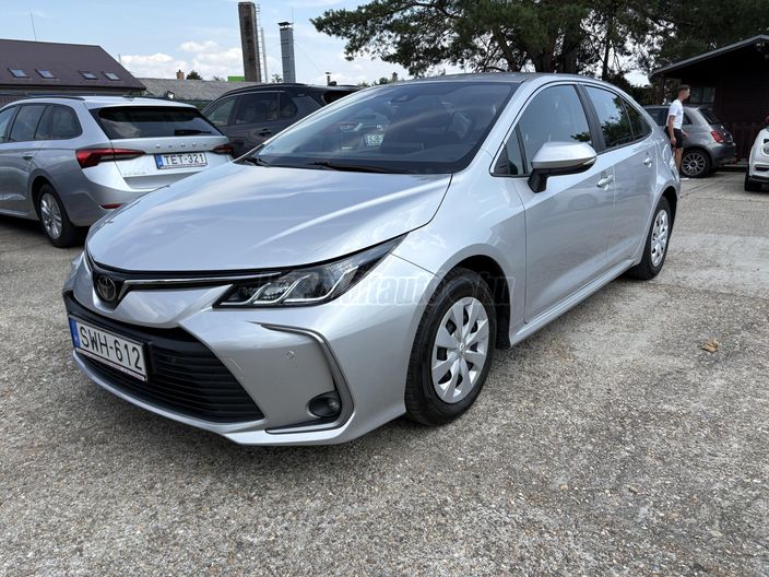 TOYOTA COROLLA Sedan 1.5 Comfort Business CVT