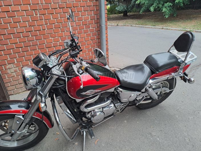 SUZUKI VZ 800 (MARAUDER)