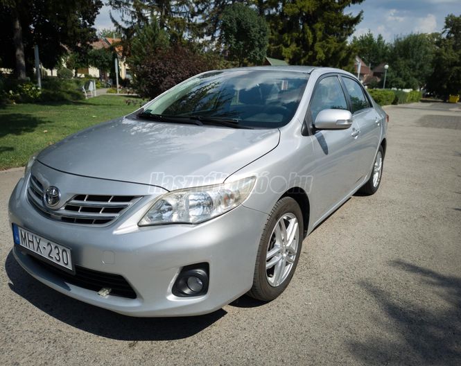 TOYOTA COROLLA Sedan 1.6 Luna