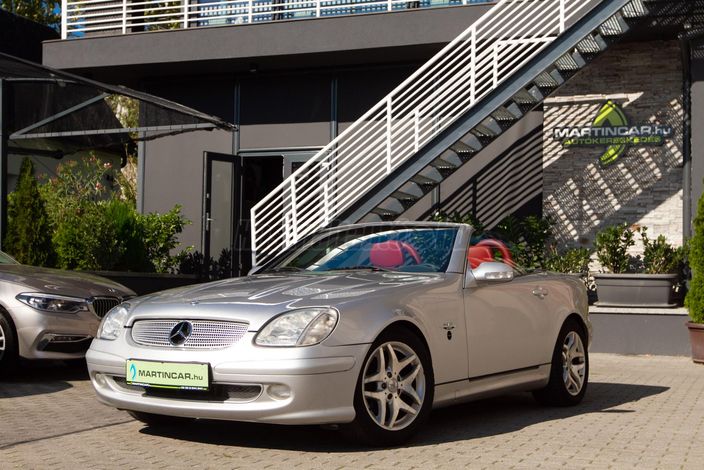 www.martincar.hu további 71 db Extra HD fénykép az SLK 200 minden apró részletéről !!