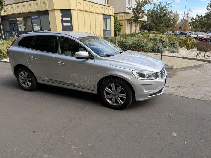 VOLVO XC60 2.4 D [D4] Summum Geartronic