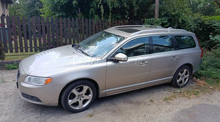 VOLVO V70 2.0 D Momentum