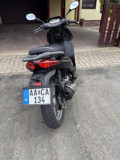 APRILIA SPORT CITY CUBE 200