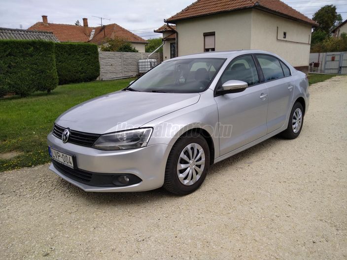 VOLKSWAGEN JETTA 1.2 TSI Trendline