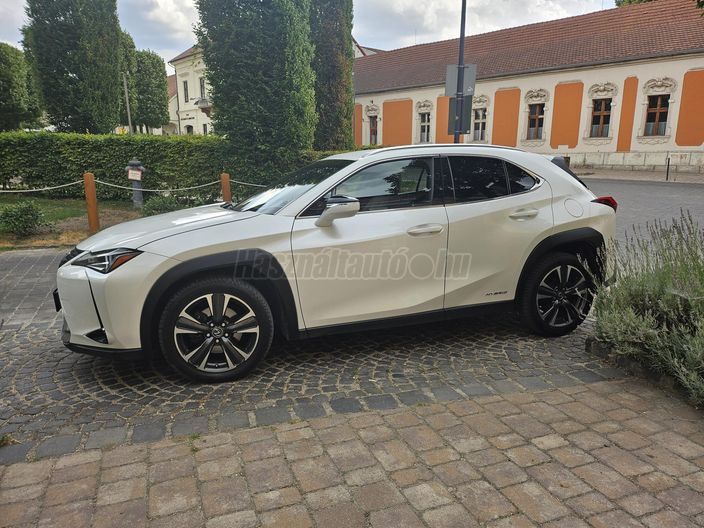 LEXUS UX 250h Luxury CVT