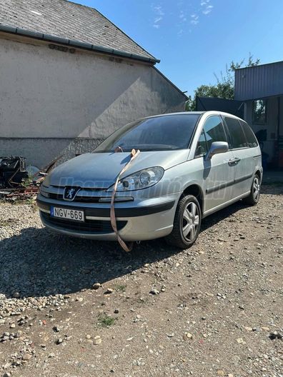 PEUGEOT 807 2.2 HDi Pullman (6 személyes )