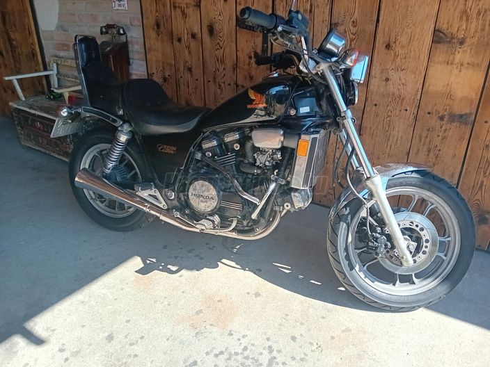 HONDA VF 750 S
