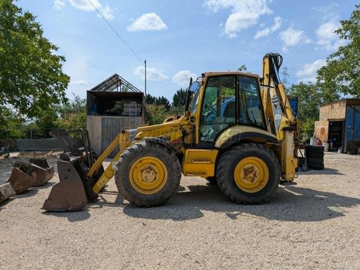 KOMATSU WB97