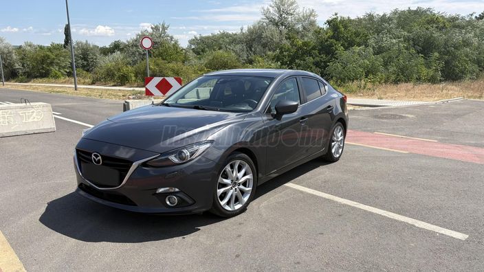 MAZDA 3 2.0 Revolution