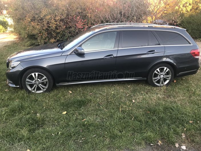 MERCEDES-BENZ E 220