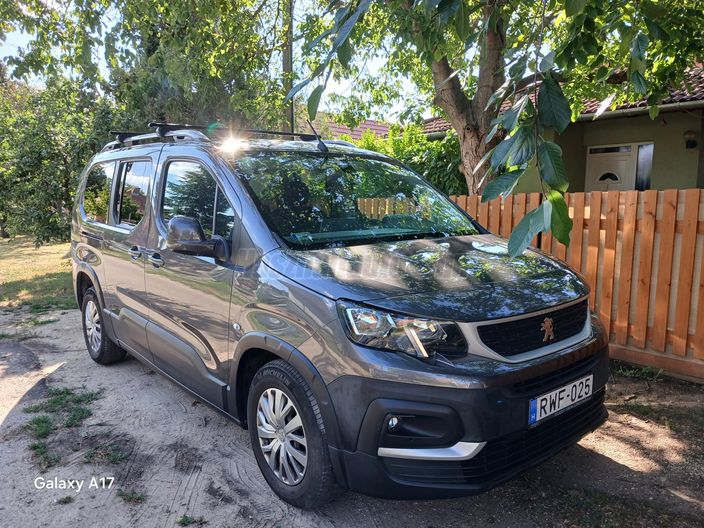 PEUGEOT RIFTER 1.2 PureTech Active S&S L2 (7 személyes )