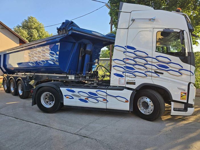 VOLVO 500