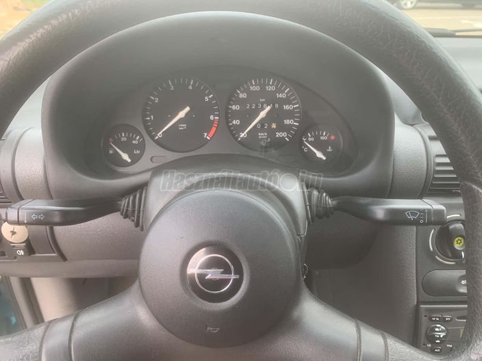 OPEL CORSA B 1.4 Swing
