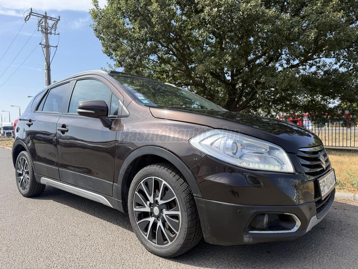 SUZUKI SX4 S-CROSS 1.6 GLX 4WD CVT napfénytető