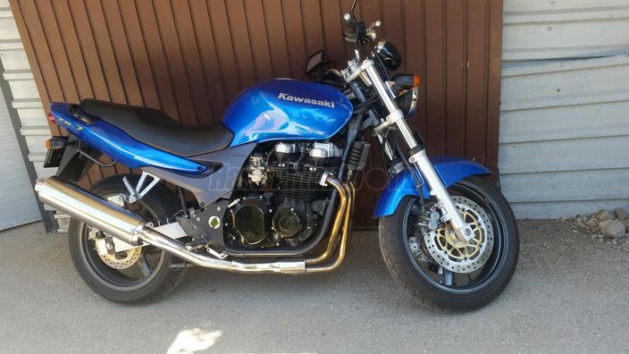 KAWASAKI ZR-7