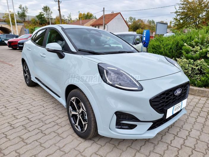 FORD PUMA ST-LINE 1.0L ECOBOOST MHEV 125 M6 Metálfényezéssel | Készleten