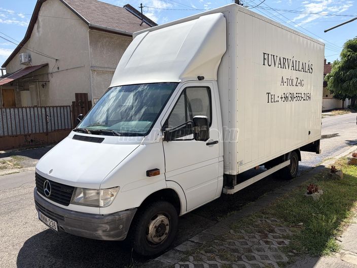 MERCEDES-BENZ SPRINTER