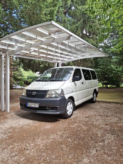 TOYOTA HIACE 2.5 D-4D Bus