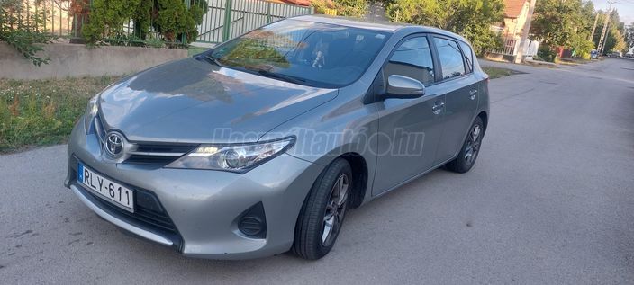 TOYOTA AURIS 1.33 Active