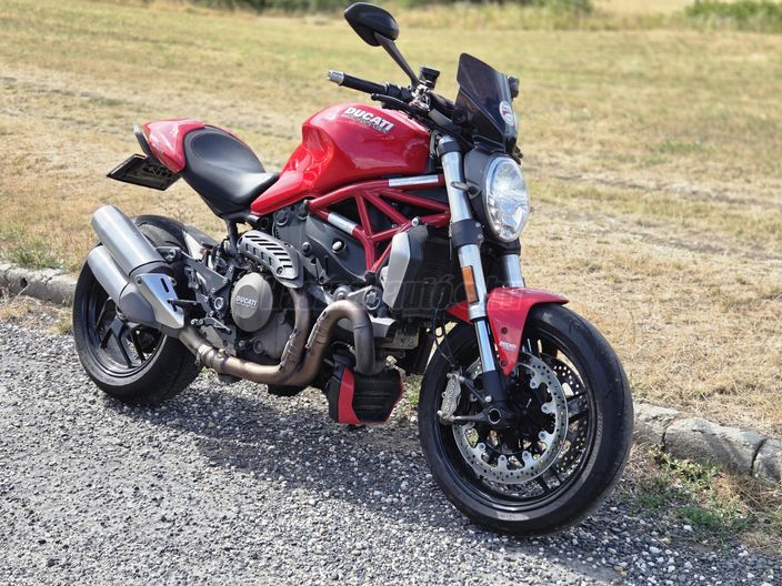 DUCATI MONSTER 1200