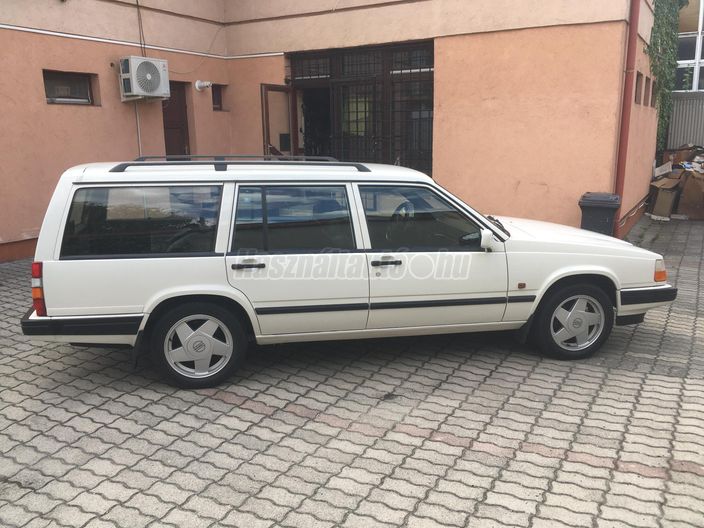 VOLVO 940