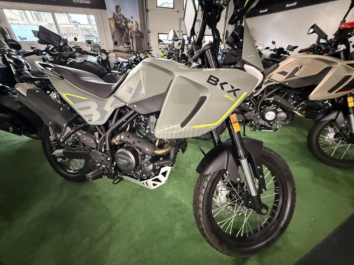 BENELLI BKX 300