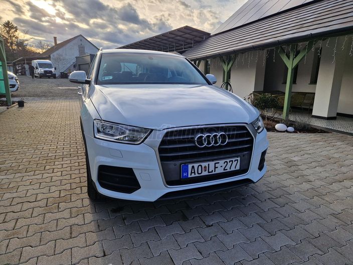 AUDI Q3 2.0 TDi Basis